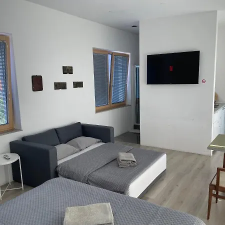 M G S Deluxe Studios Ljubljana Aparthotel